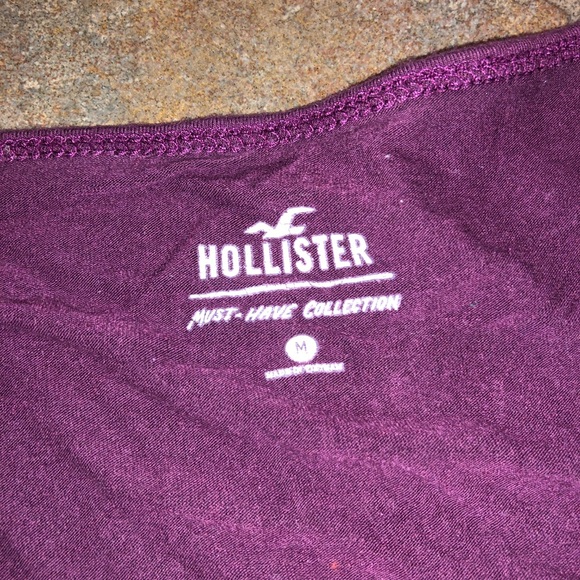 T-SHIRT HOLLISTER - Picture 3 of 4